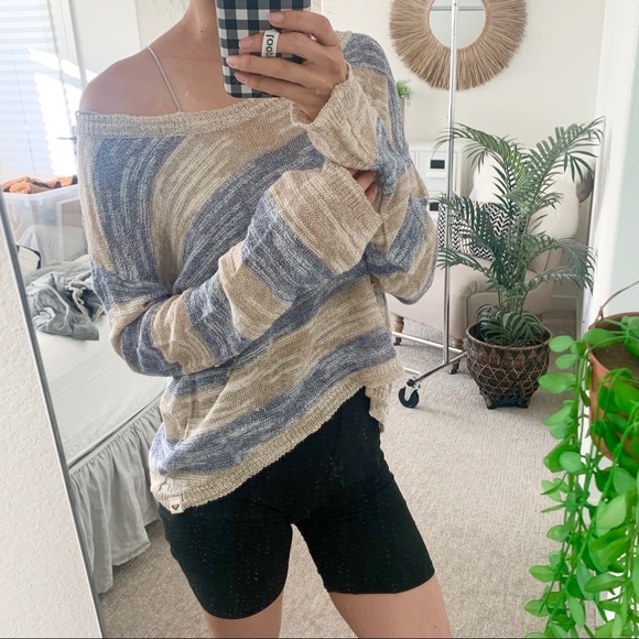 NWT Roxy Blue & Cream Striped Slouchy Knit Pullover Sweater XL - Picture 2 of 9